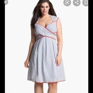 Jessica Simpson cocktail dress with vintage detail